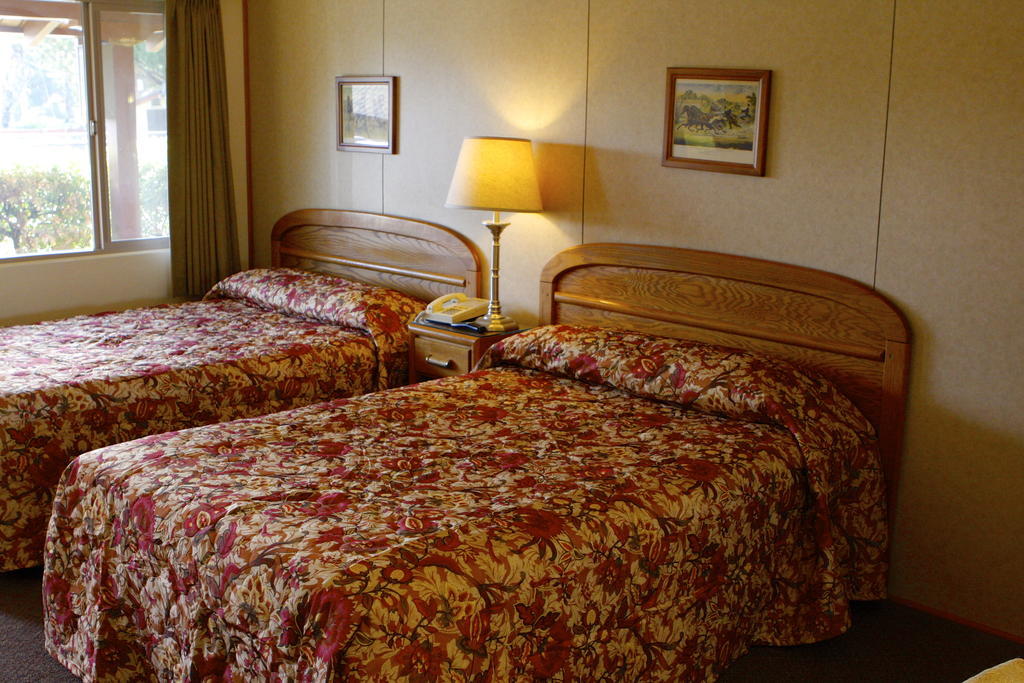 Melody Ranch Motel Paso Robles Pokoj fotografie